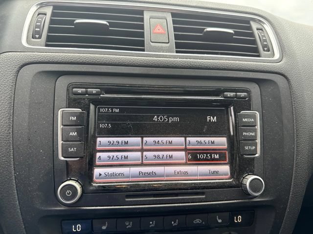 Used 2013 Volkswagen Jetta GLI FWD image 10