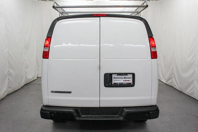 Used 2021 Chevrolet Express 3500 w/ Driver Convenience Package RWD image 7