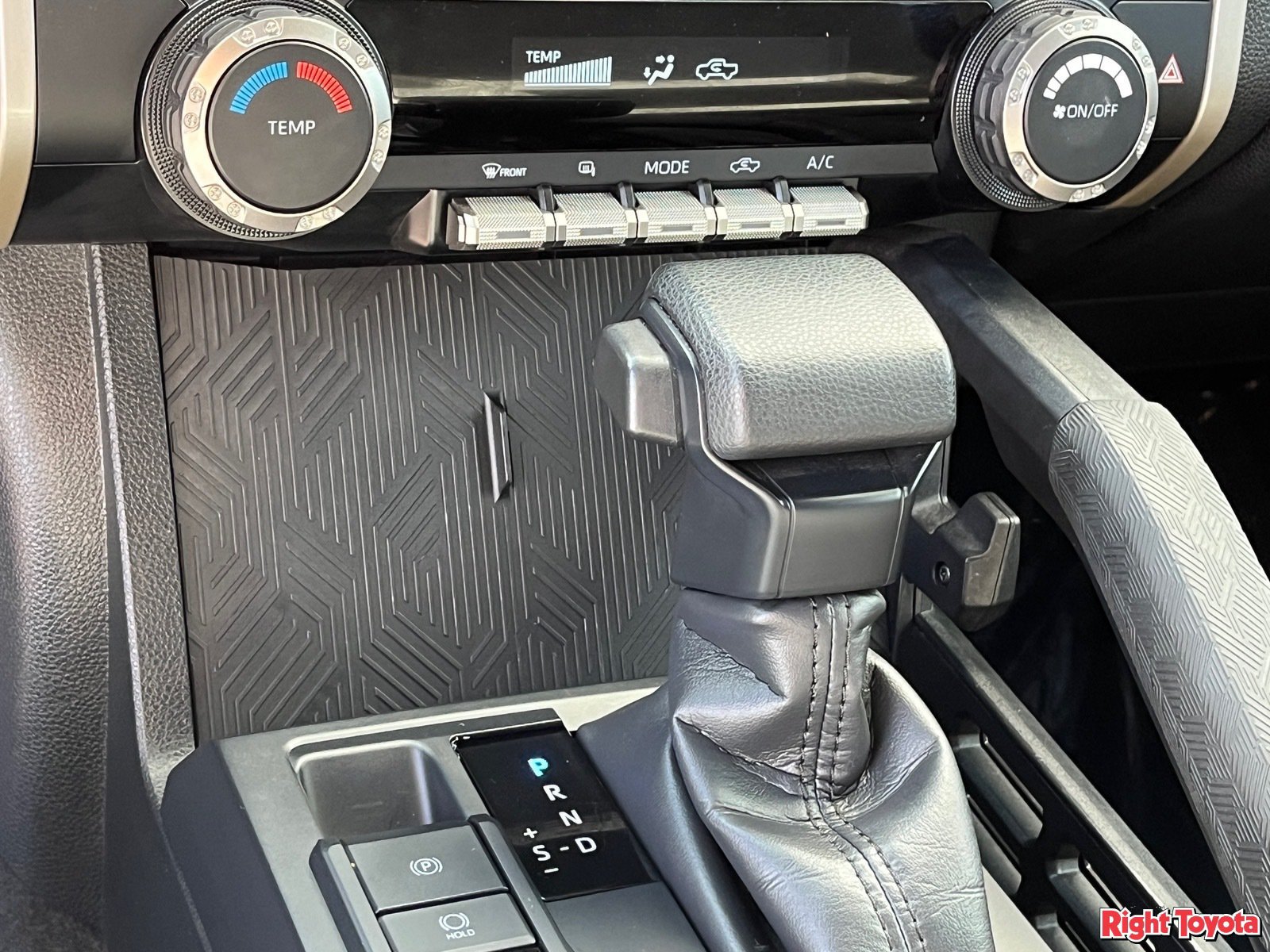 Certified 2024 Toyota Tacoma SR w/ SR Upgrade Package AWD/4WD image 30