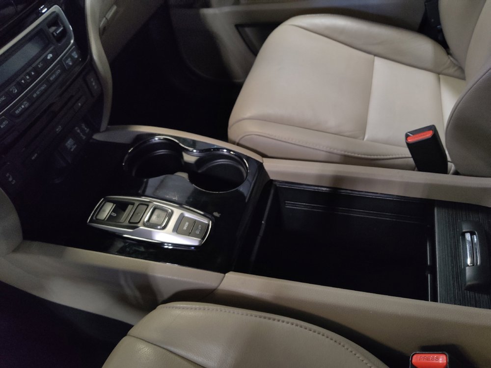 Used 2018 Honda Pilot Touring image 26