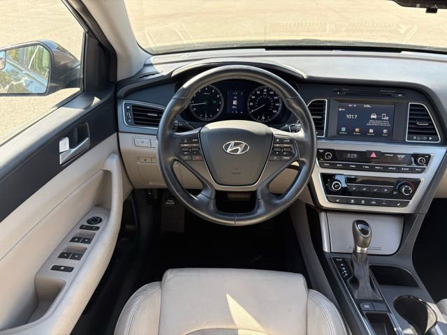 Used 2017 Hyundai Sonata Sport w/ Value Edition Package 02 FWD image 13