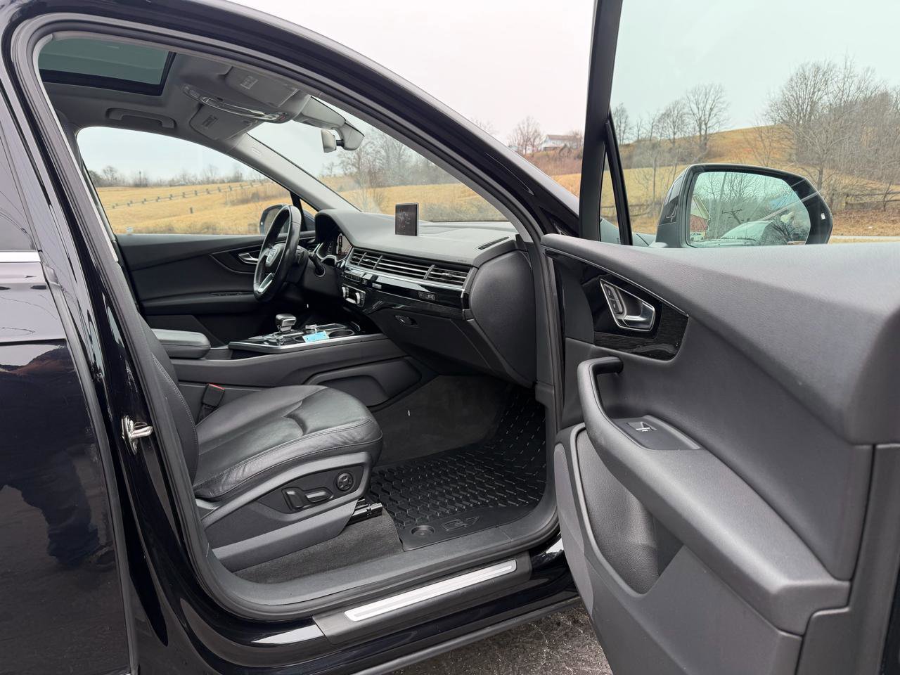 Used 2017 Audi Q7 3.0T Premium Plus image 24