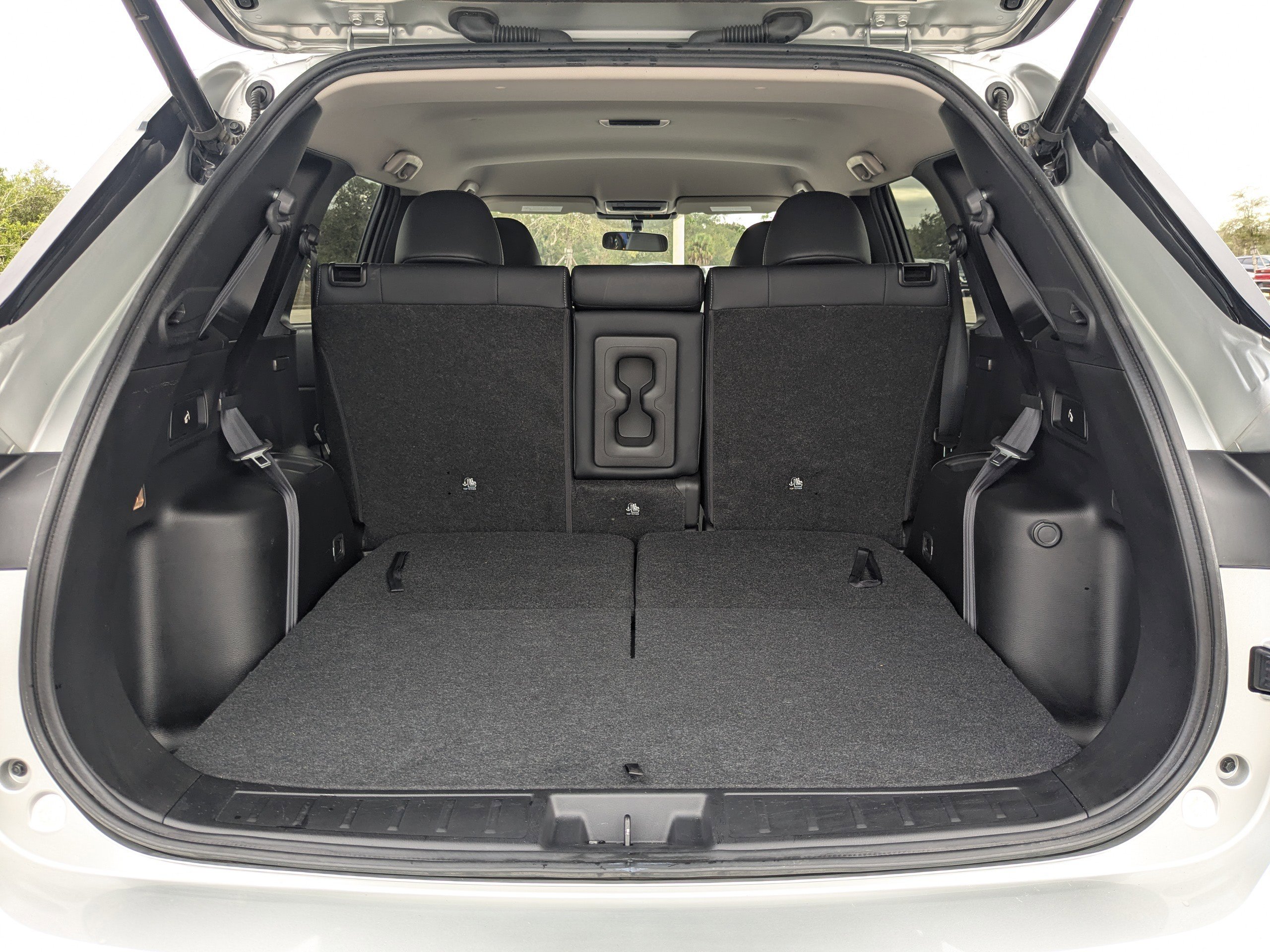 Used 2023 Mitsubishi Outlander SE image 15