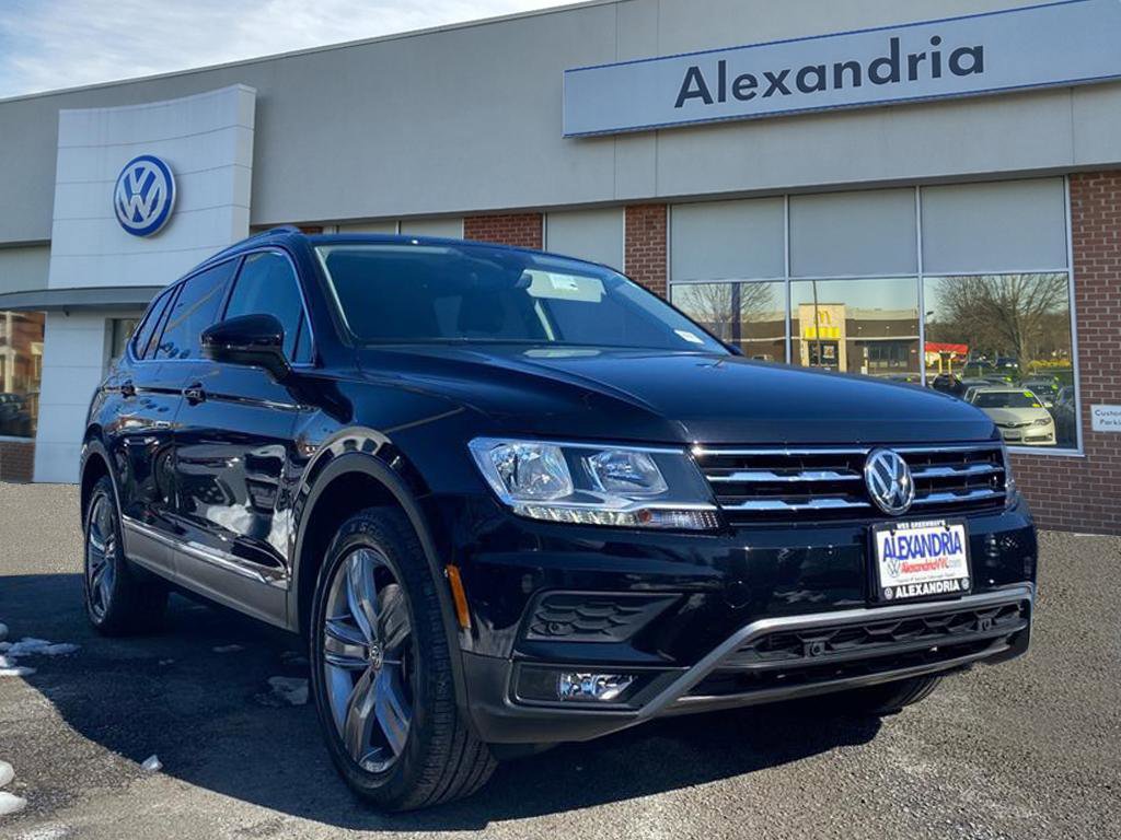 Used 2020 Volkswagen Tiguan SEL image 1