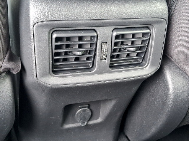Used 2023 Toyota RAV4 LE AWD/4WD image 11