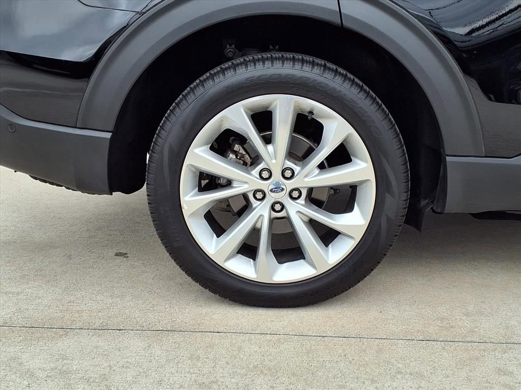 Used 2022 Ford Explorer Platinum w/ Equipment Group 601A image 10