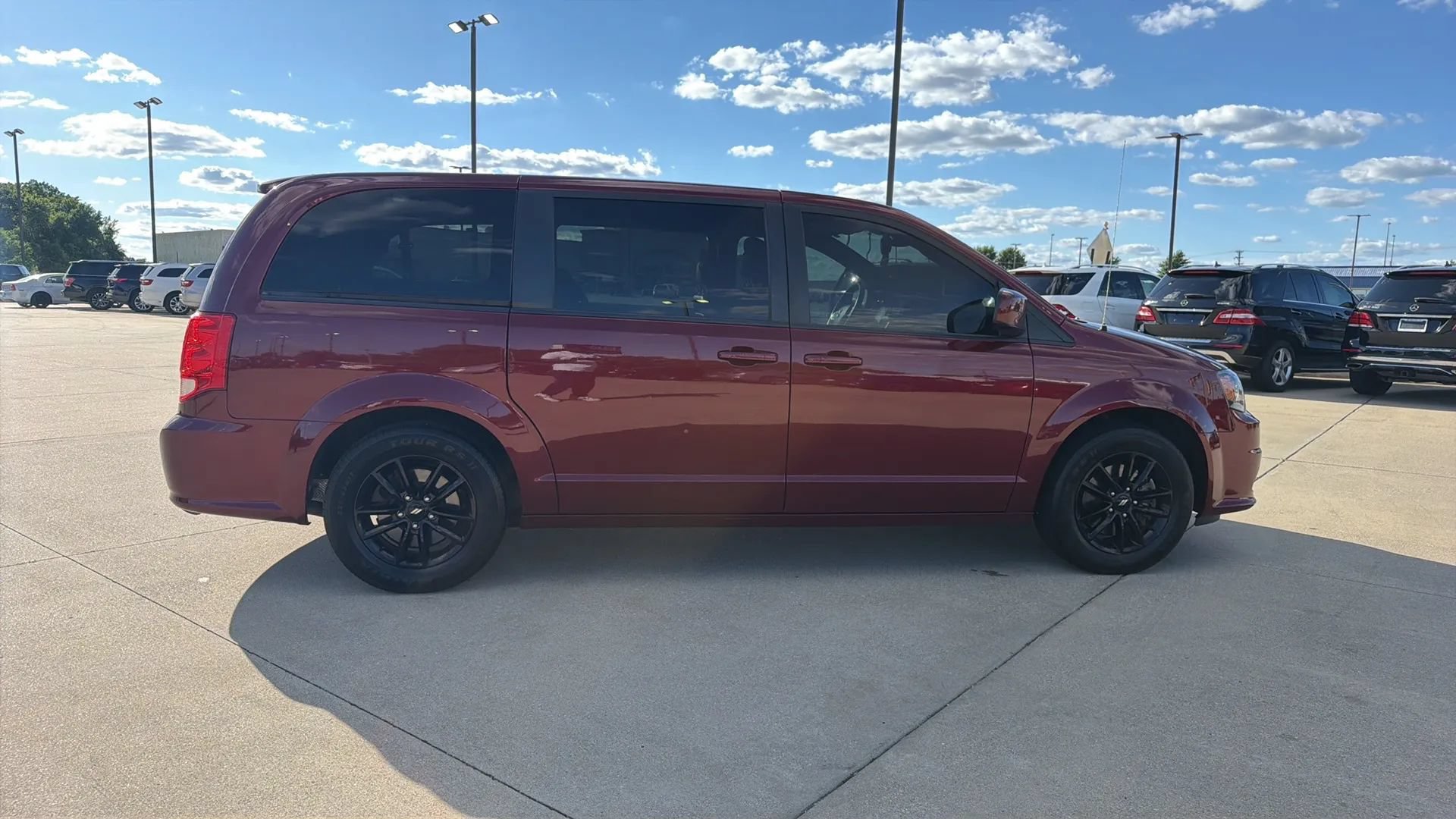 Used 2020 Dodge Grand Caravan GT FWD image 24