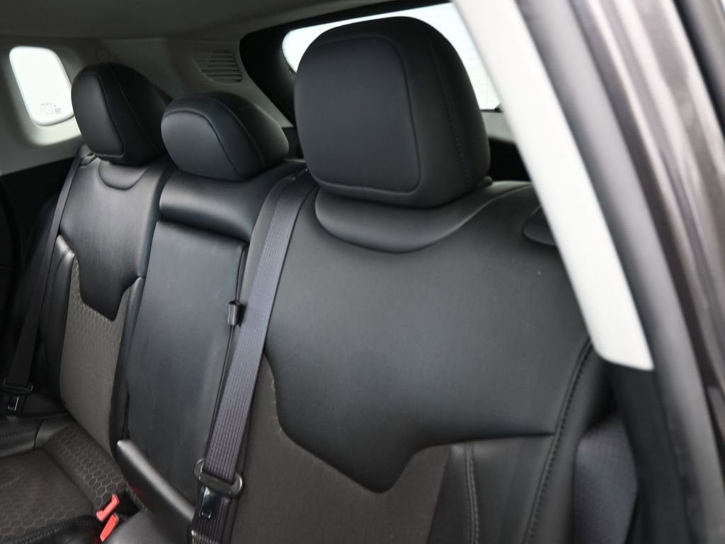 Used 2021 Jeep Compass Latitude image 27