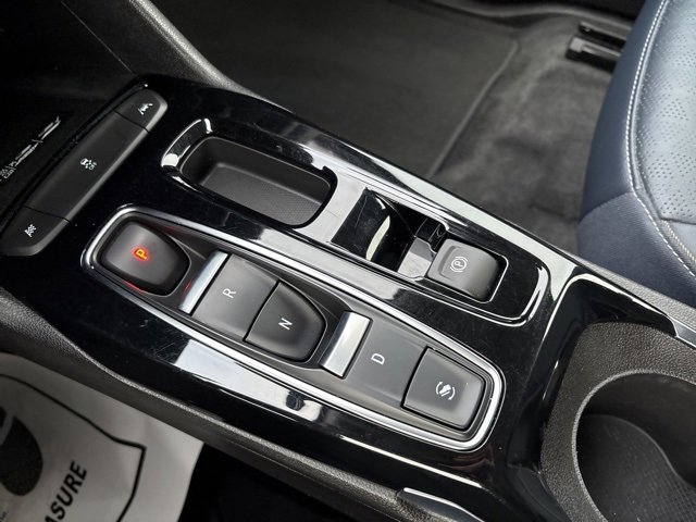 Used 2022 Chevrolet Bolt EUV LT w/ Convenience Package image 26