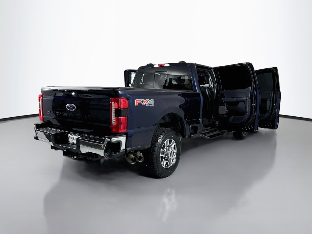 Used 2024 Ford F350 Lariat w/ FX4 Off-Road Package AWD/4WD image 31