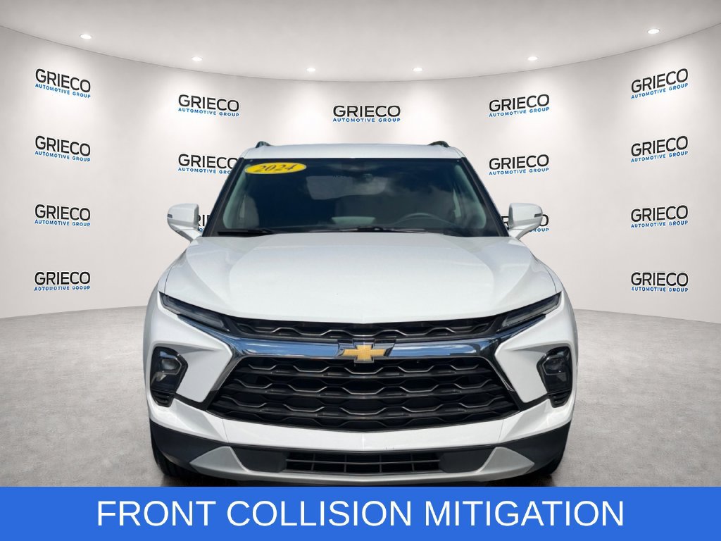 Certified 2024 Chevrolet Blazer LT w/ LPO, Sport Package FWD image 2