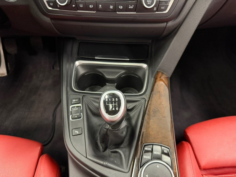 Used 2015 BMW 335i xDrive Sedan w/ M Sport AWD/4WD image 50