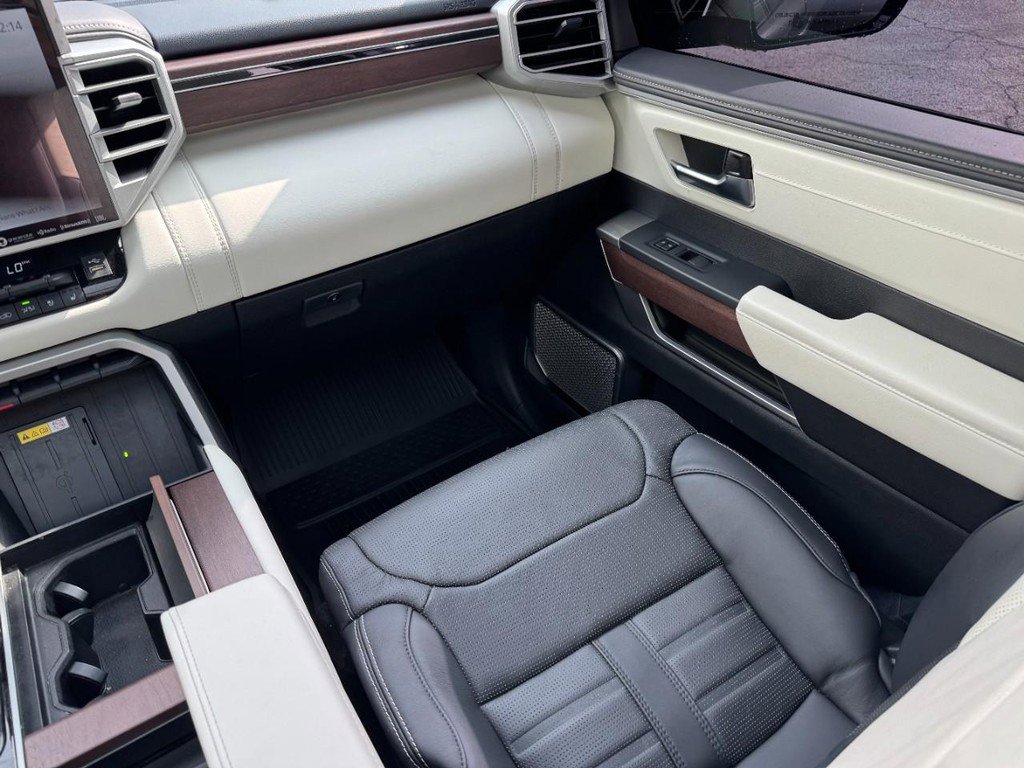 Used 2024 Toyota Sequoia Capstone image 16