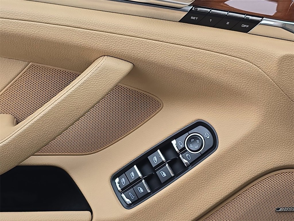 Used 2011 Porsche Panamera 4 image 31
