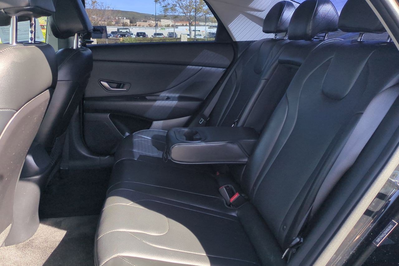 Used 2022 Hyundai Elantra Limited w/ Cargo Package image 23