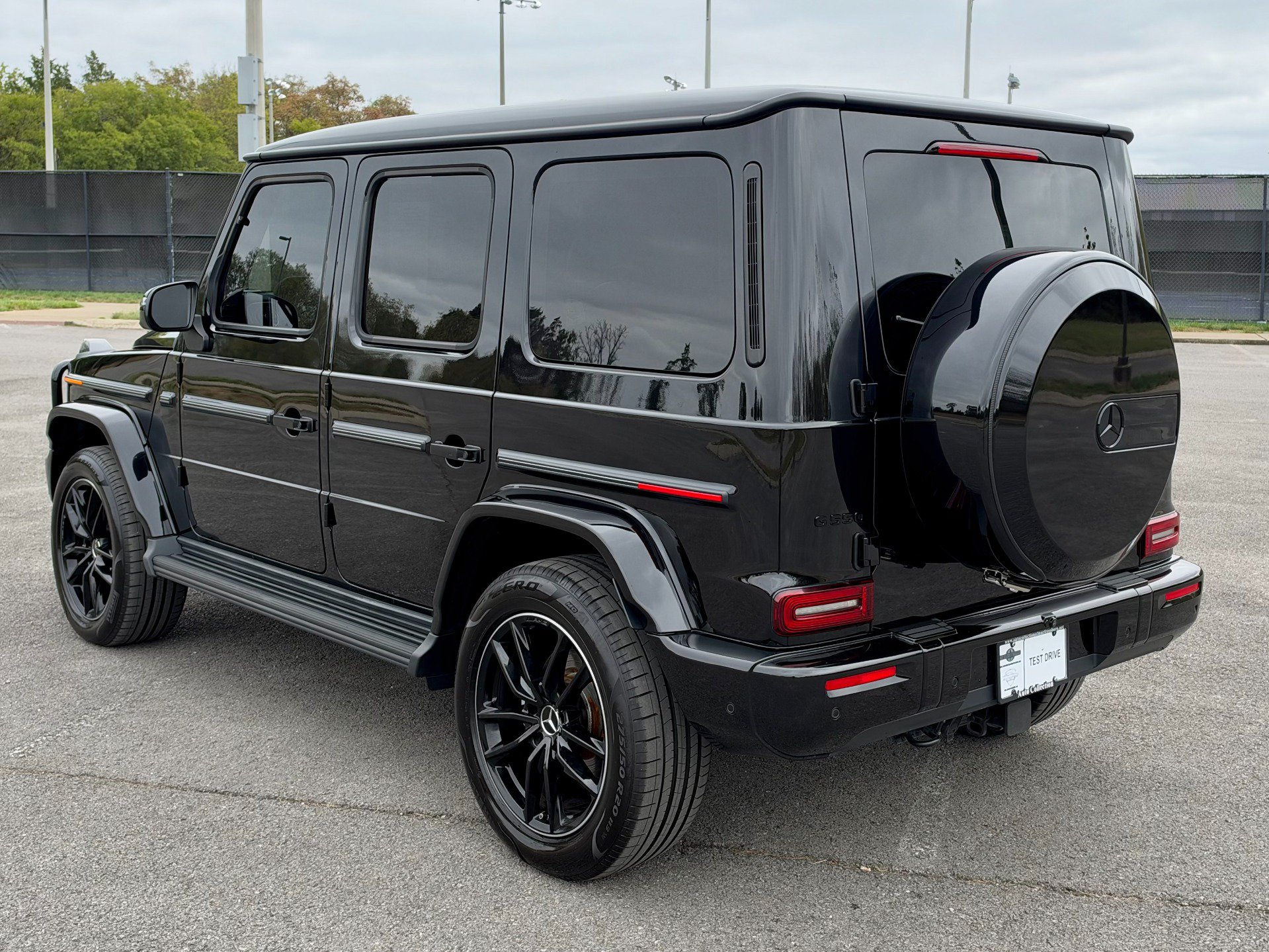 Used 2025 Mercedes-Benz G 550 image 4