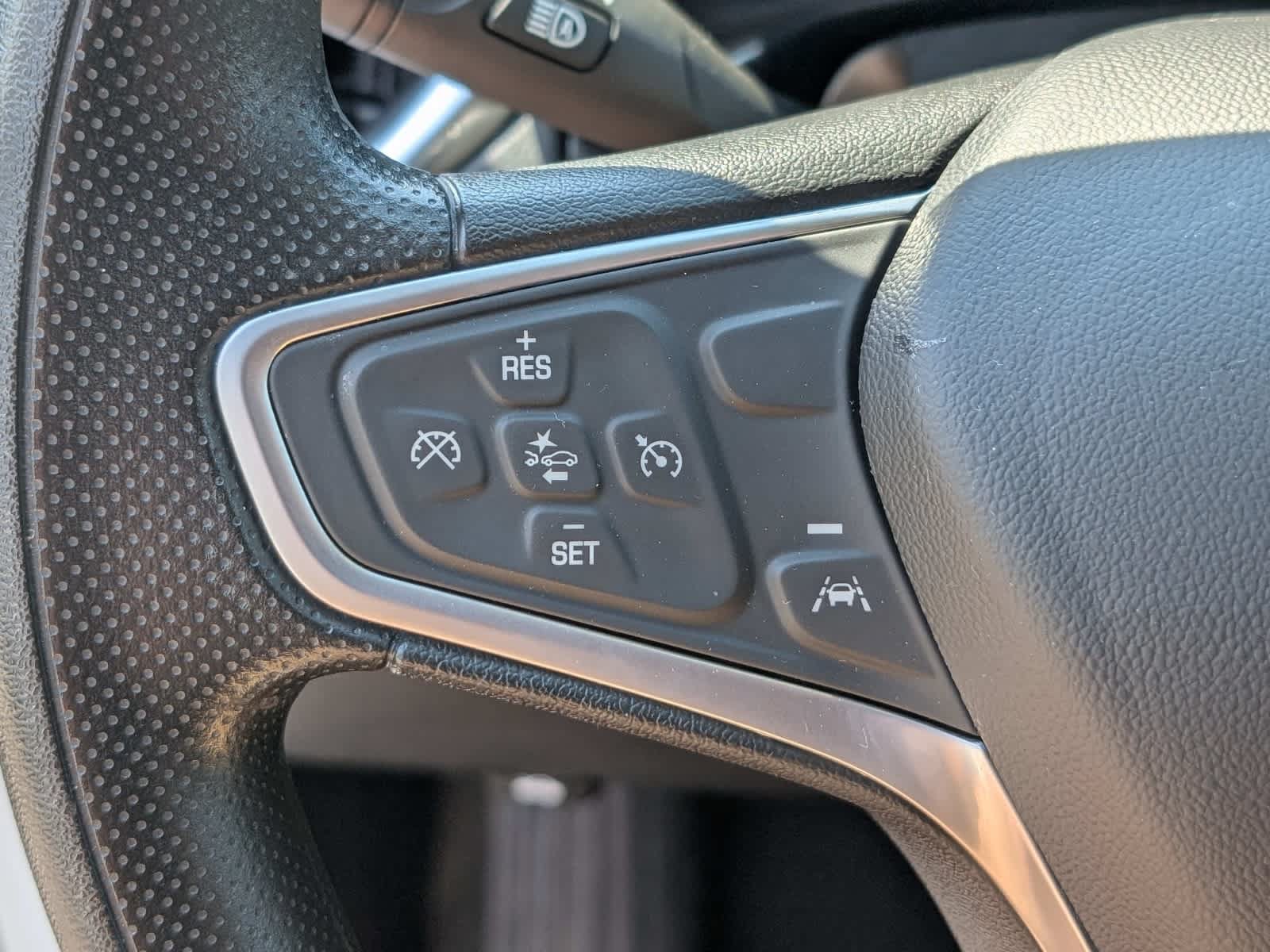 Used 2022 Chevrolet Equinox LS AWD/4WD image 21