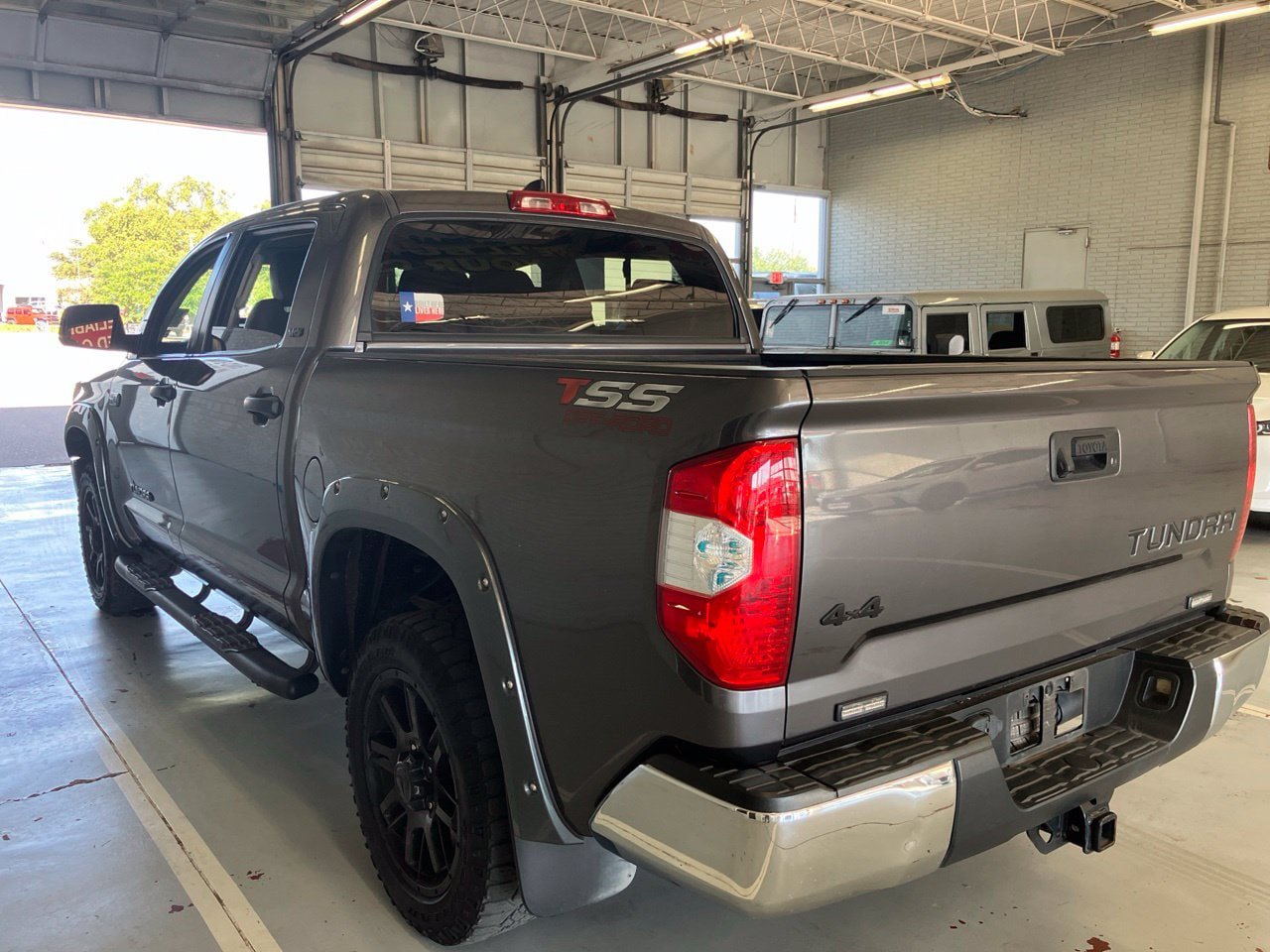 Used 2021 Toyota Tundra SR5 w/ SR5 Leather Package RWD image 4