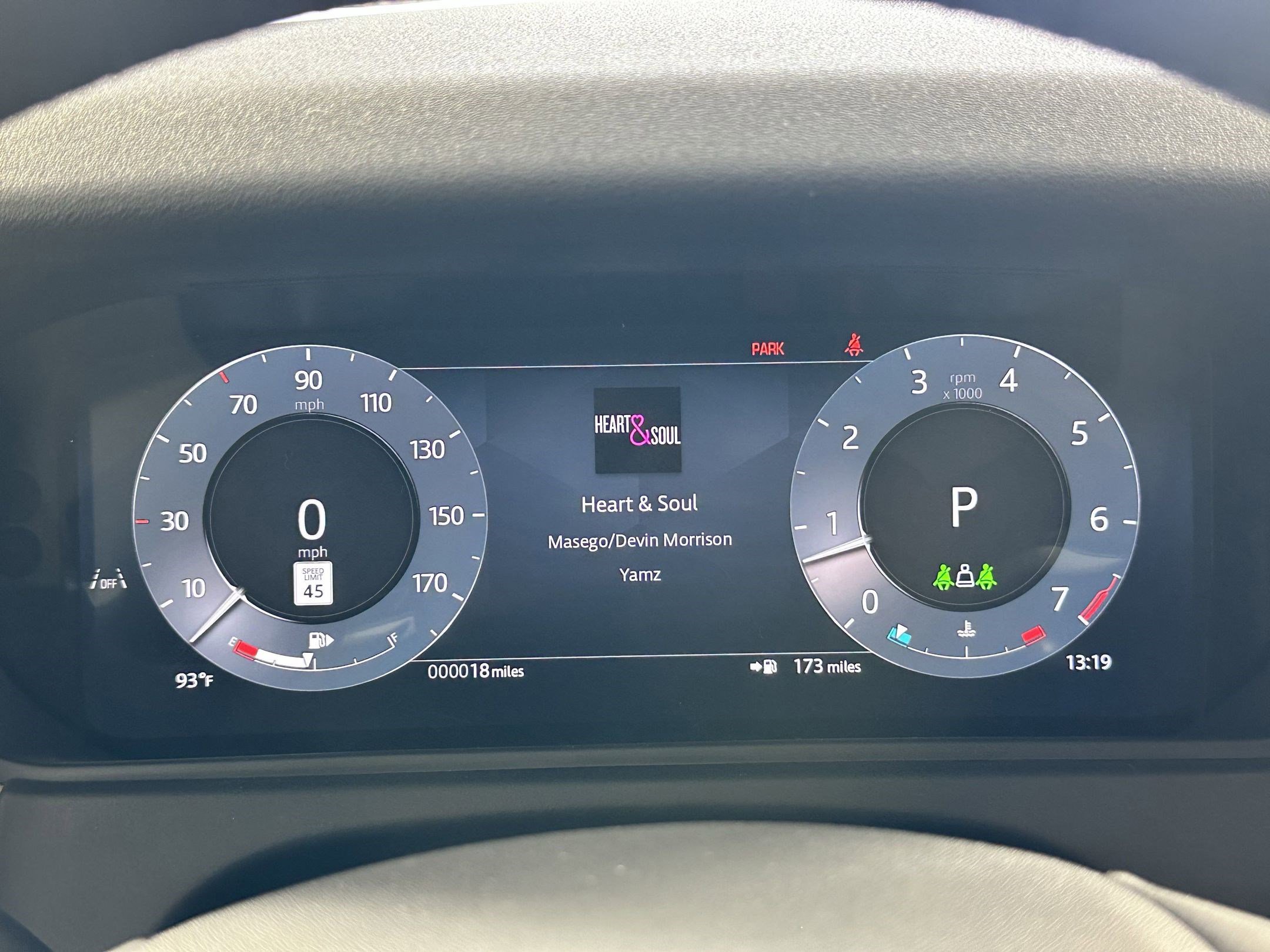 New 2026 Land Rover Range Rover Velar Dynamic SE image 16