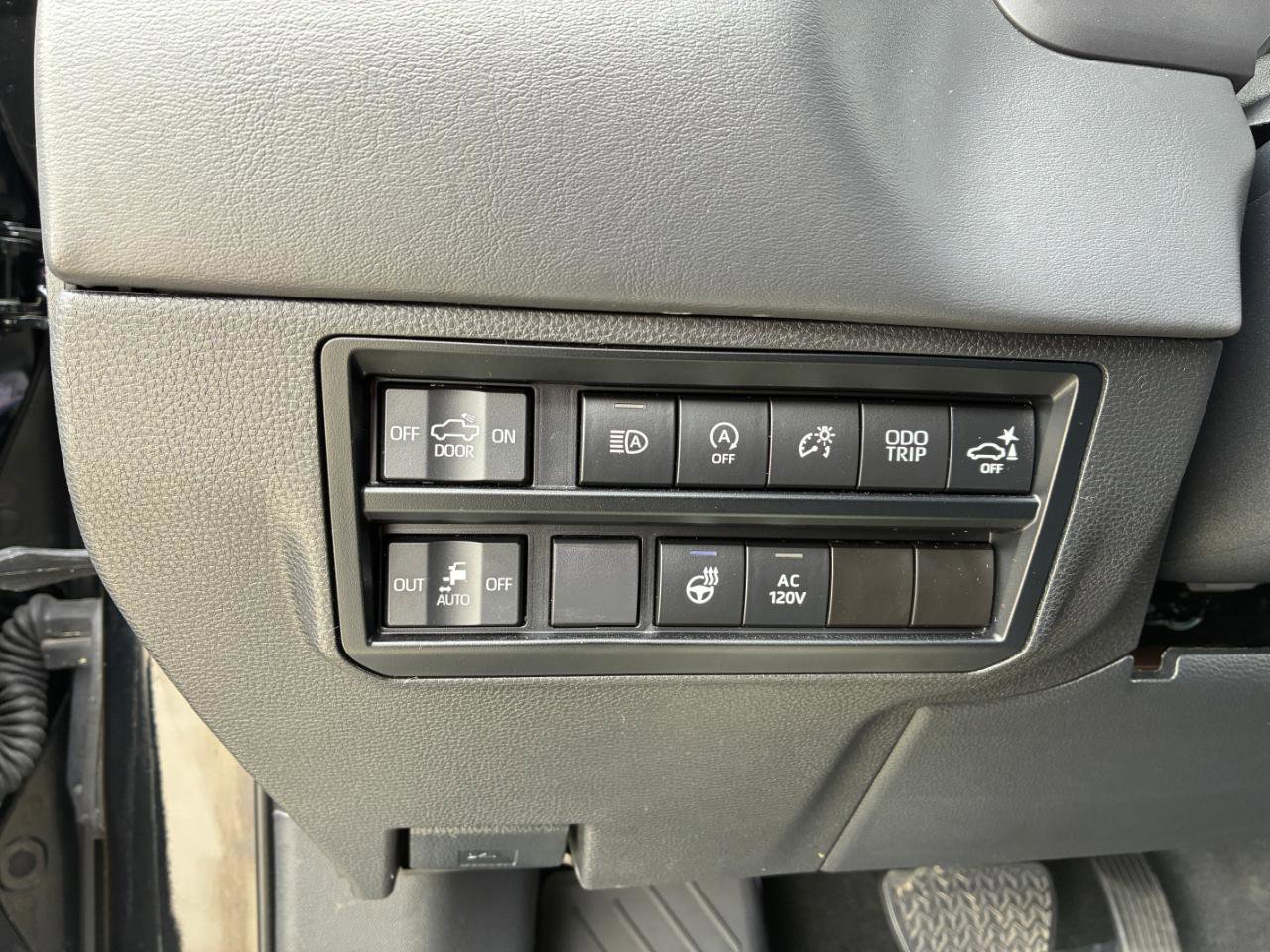Used 2023 Toyota Tundra Platinum AWD/4WD image 25
