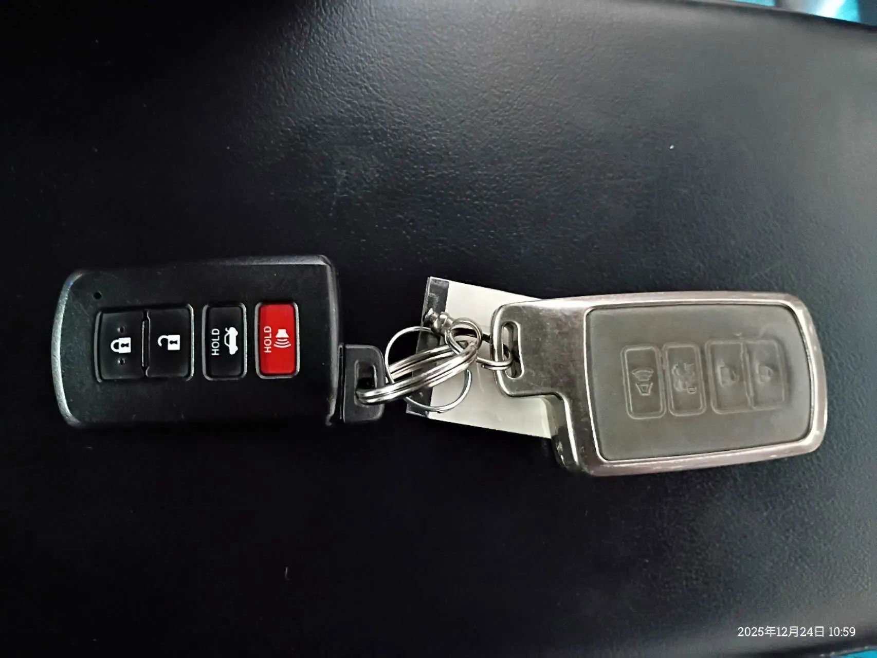 Used 2015 Toyota Avalon XLE image 12