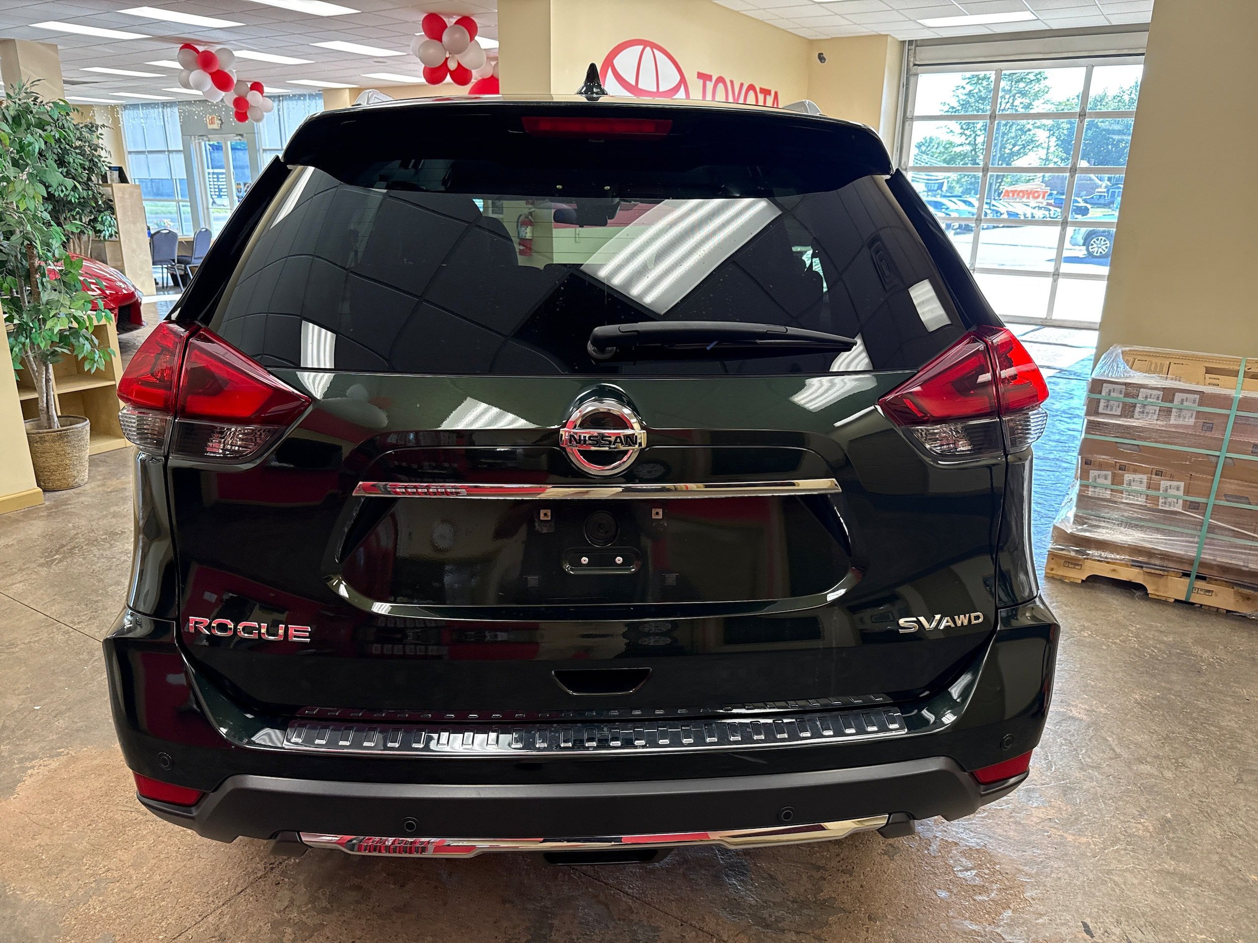 Used 2019 Nissan Rogue SV w/ Premium Package AWD/4WD image 10
