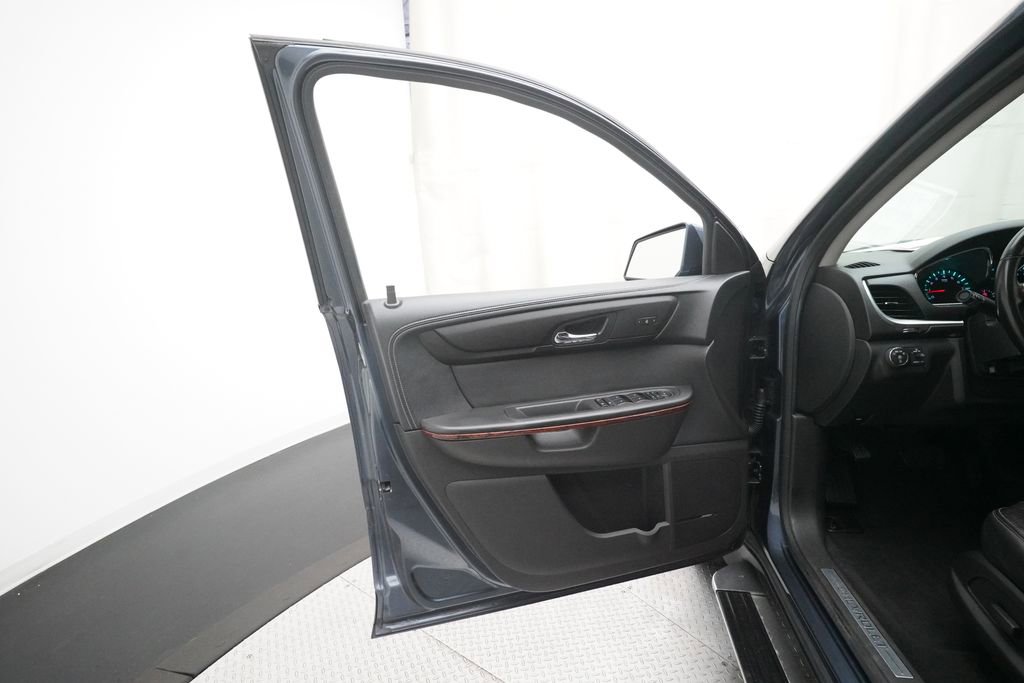 Used 2013 Chevrolet Traverse LTZ image 29