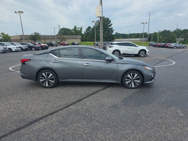Used 2019 Nissan Altima 2.5 SV FWD image 2