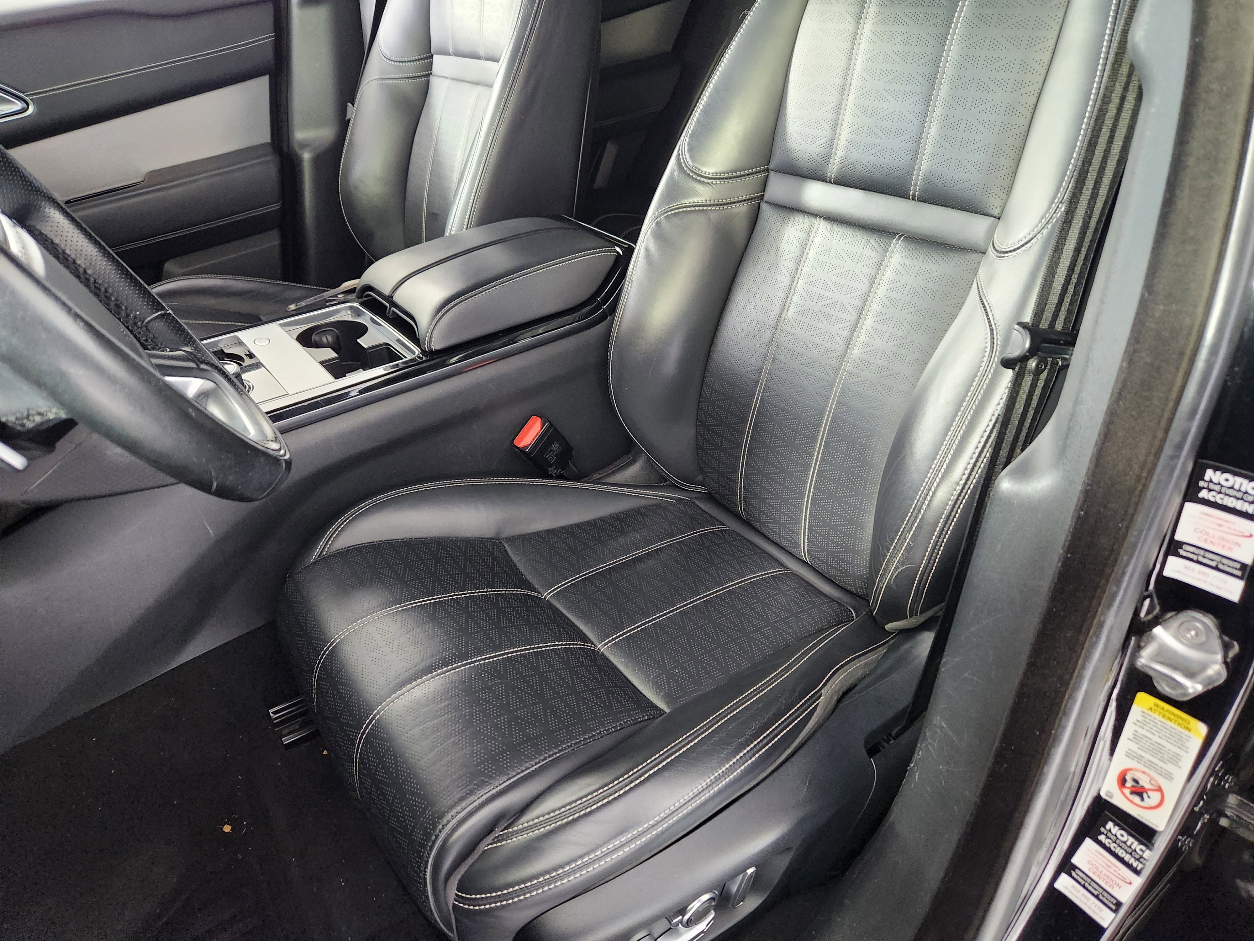 Used 2018 Land Rover Range Rover Velar R-Dynamic HSE image 12