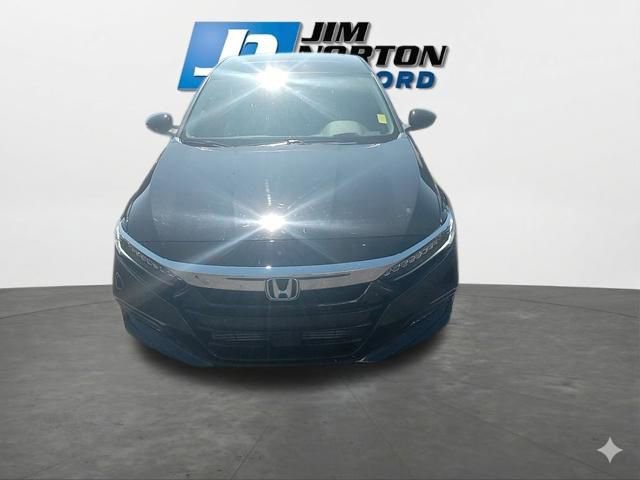 Used 2018 Honda Accord Touring image 3