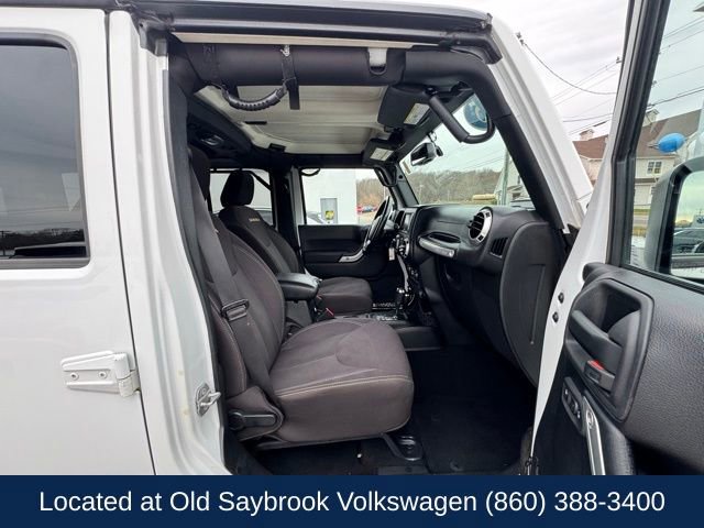 Used 2015 Jeep Wrangler Unlimited Sahara w/ Connectivity Group image 21