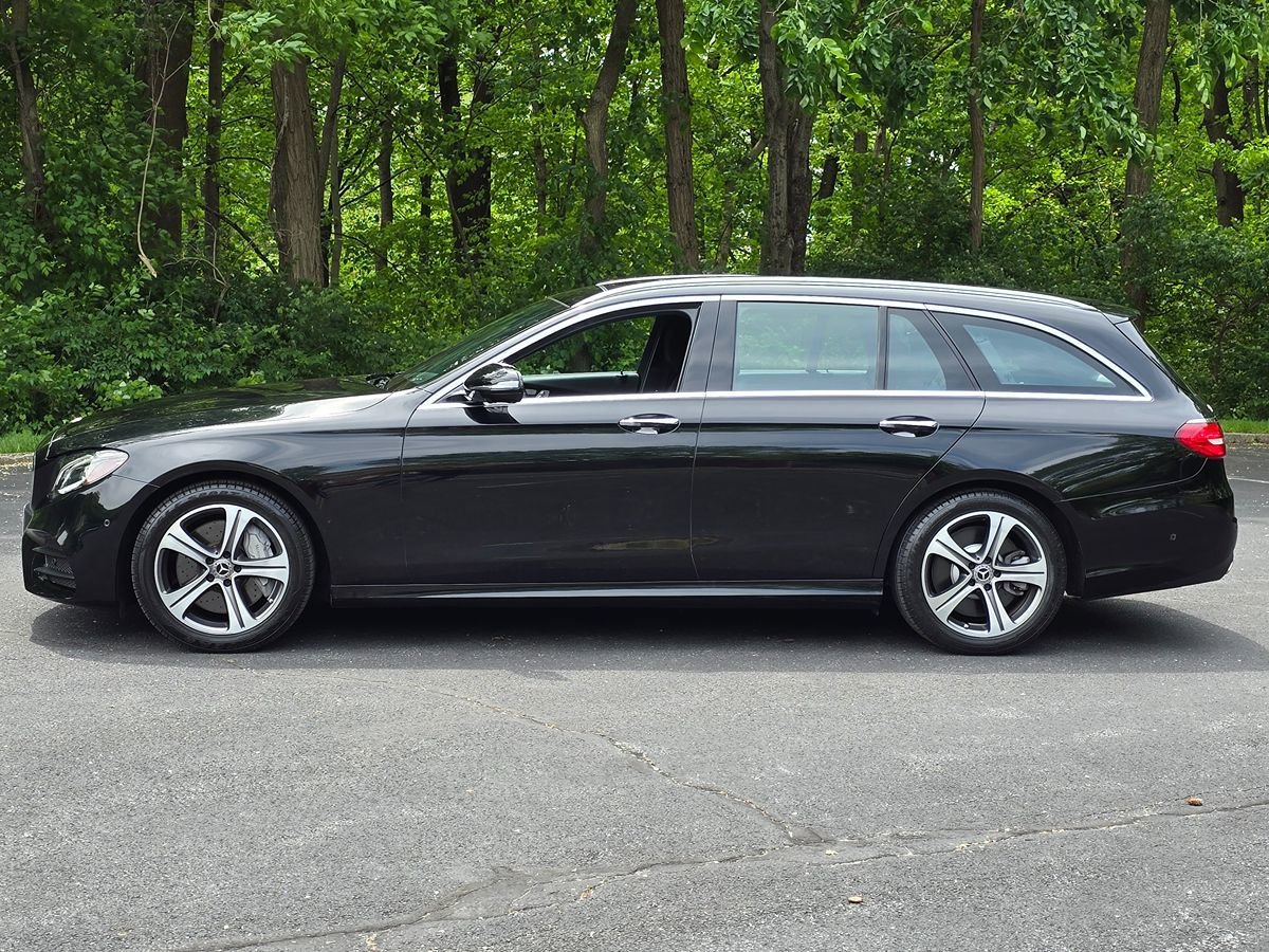 Used 2019 Mercedes-Benz E 450 4MATIC Wagon w/ Premium Package image 3
