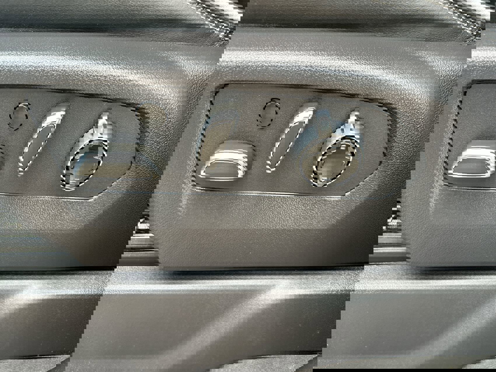 Used 2024 GMC Sierra 1500 AT4X w/ AT4X AEV Edition image 12