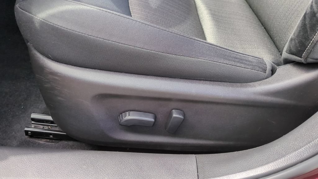 Used 2024 Nissan Altima 2.5 SV FWD image 12