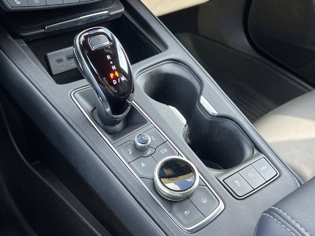 Certified 2025 Cadillac XT4 Premium Luxury AWD/4WD image 25