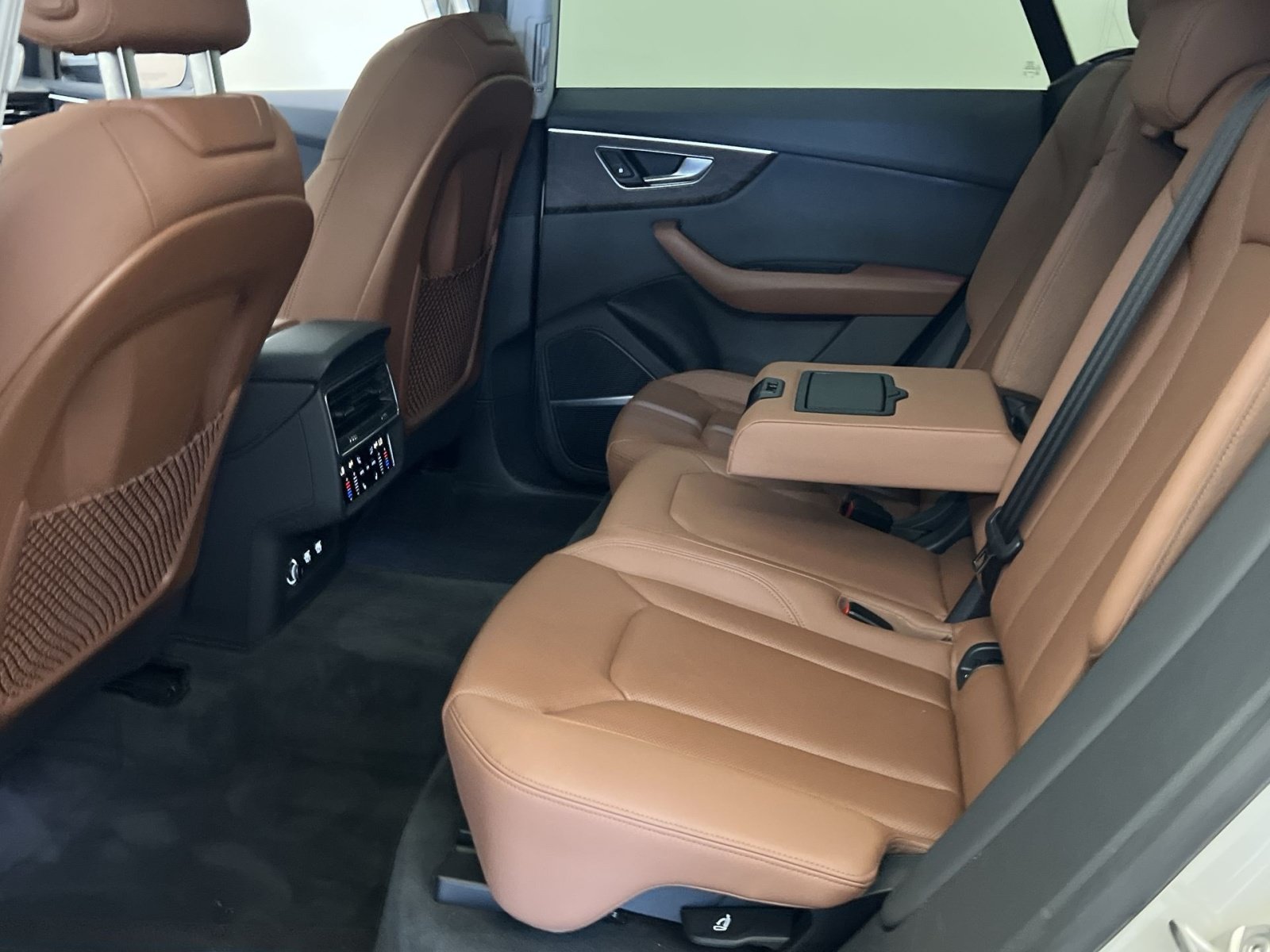 Used 2020 Audi Q8 Premium Plus AWD/4WD image 24