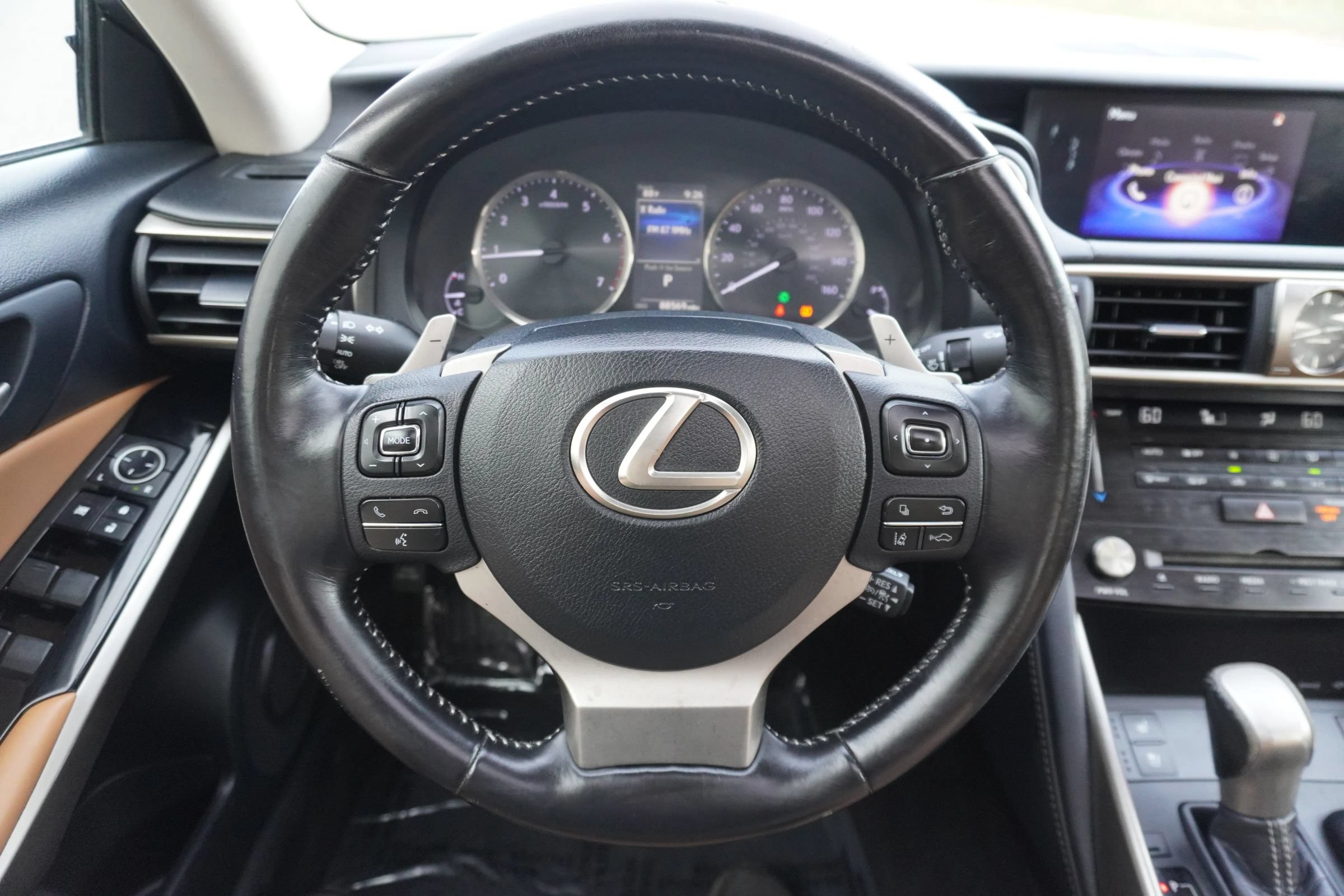 Used 2017 Lexus IS 200t w/ Premium Package RWD image 23