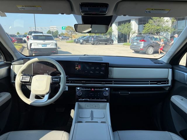 Used 2025 Hyundai Santa Fe SEL FWD image 24