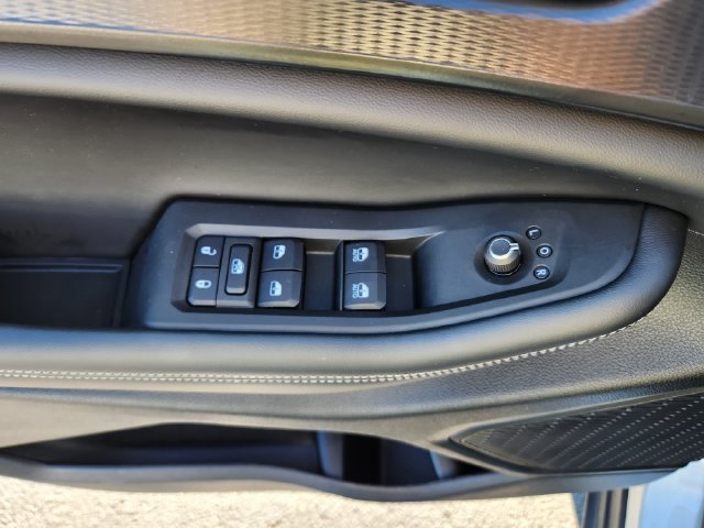 Used 2025 Jeep Grand Cherokee L Laredo w/ Luxury Tech Group I AWD/4WD image 21
