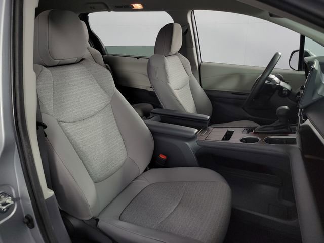 Used 2022 Toyota Sienna LE FWD image 15