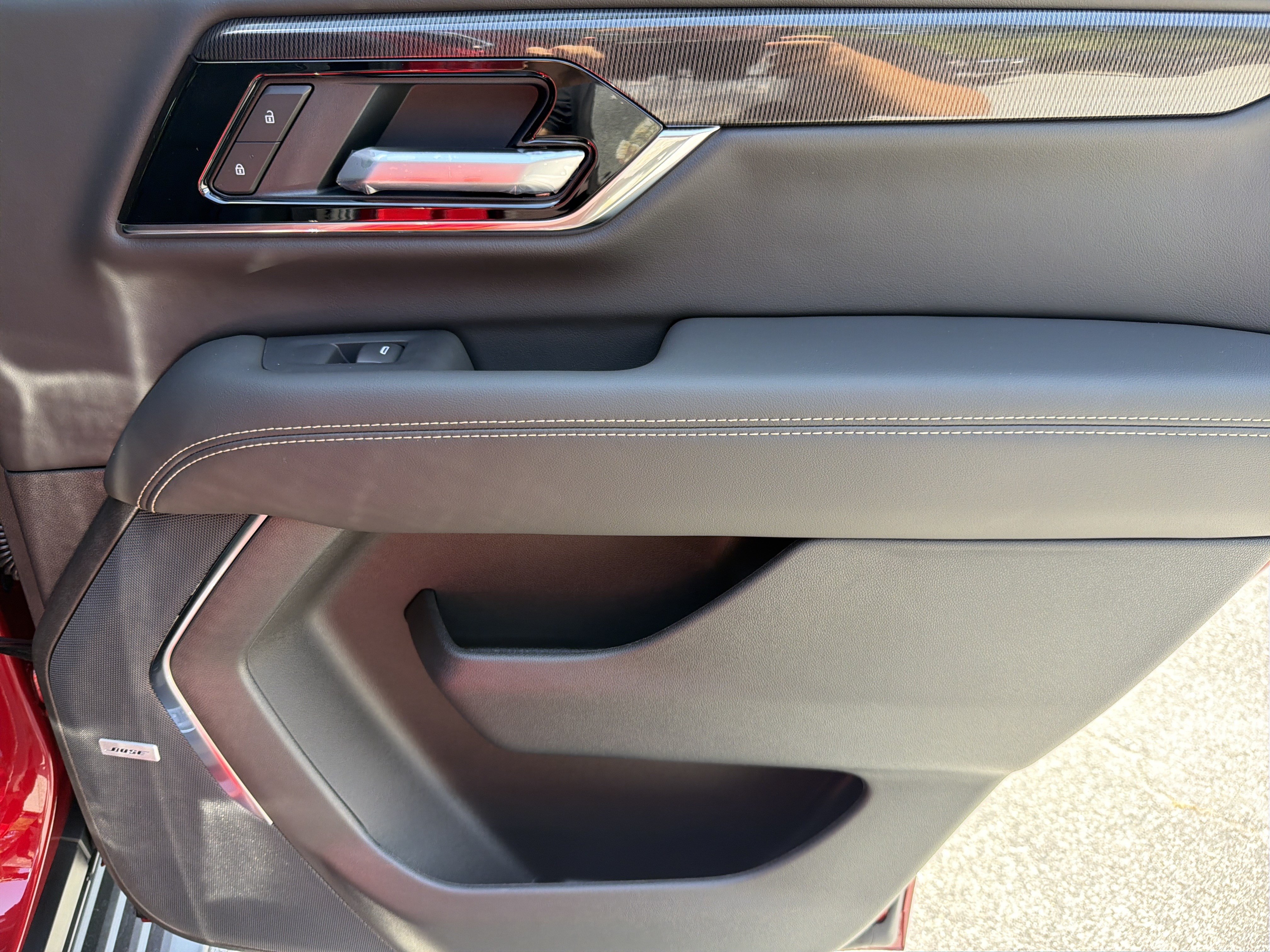 New 2026 GMC Yukon Elevation w/ Elevation Premium Package AWD/4WD image 17