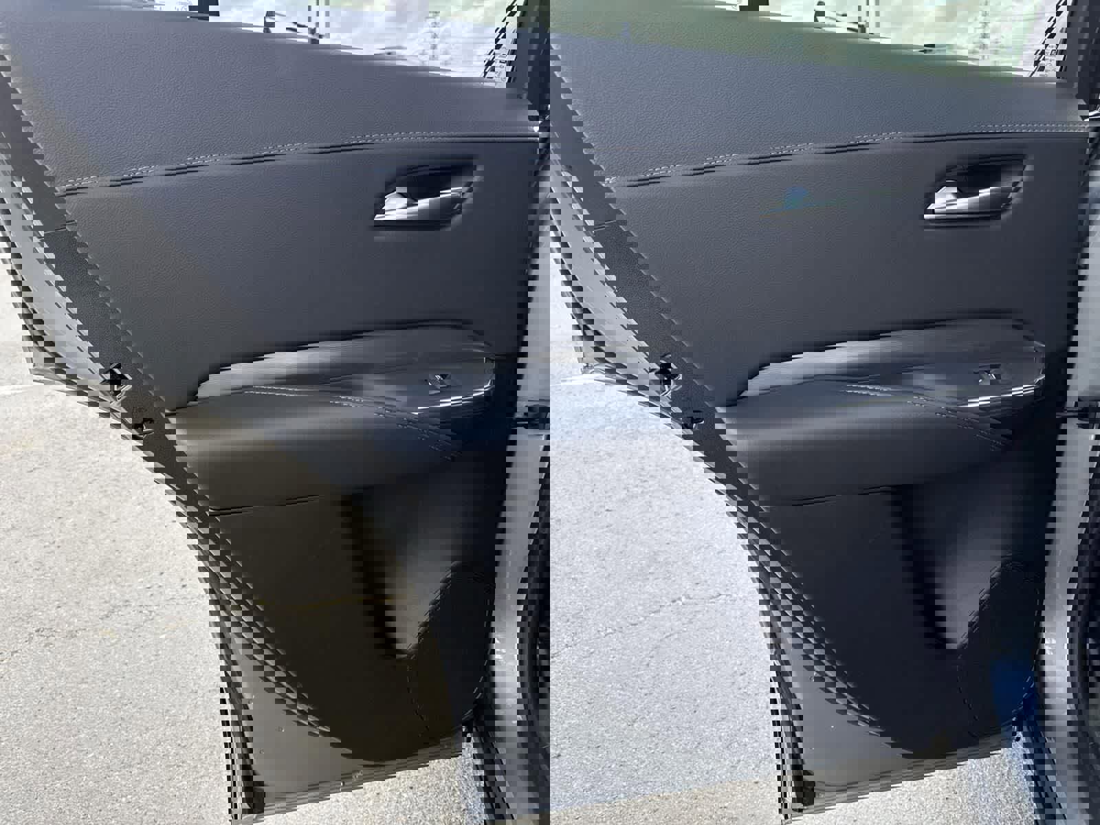 Used 2024 Cadillac XT4 Premium Luxury image 24