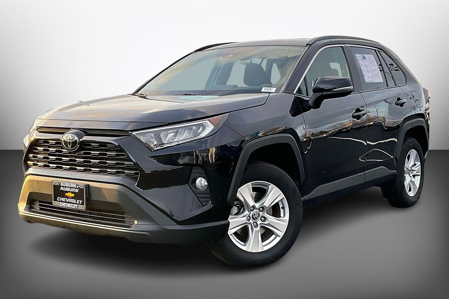 Used 2021 Toyota RAV4 XLE image 2