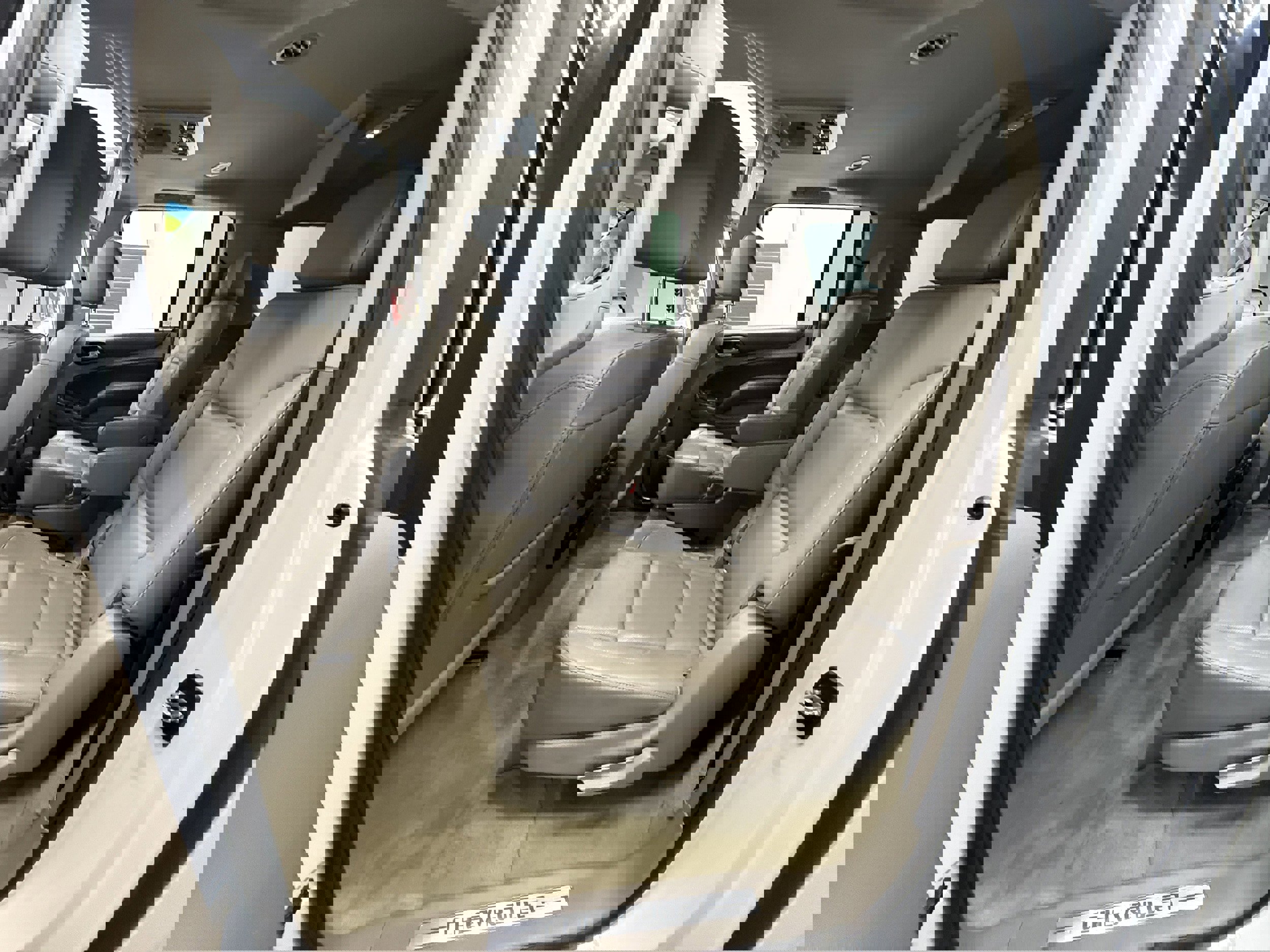 Used 2017 Chevrolet Suburban Premier image 33