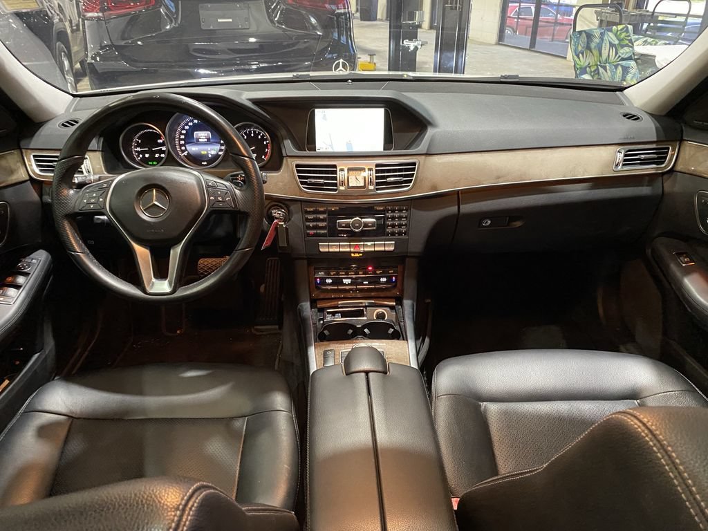 Used 2014 Mercedes-Benz E 350 Sedan image 2