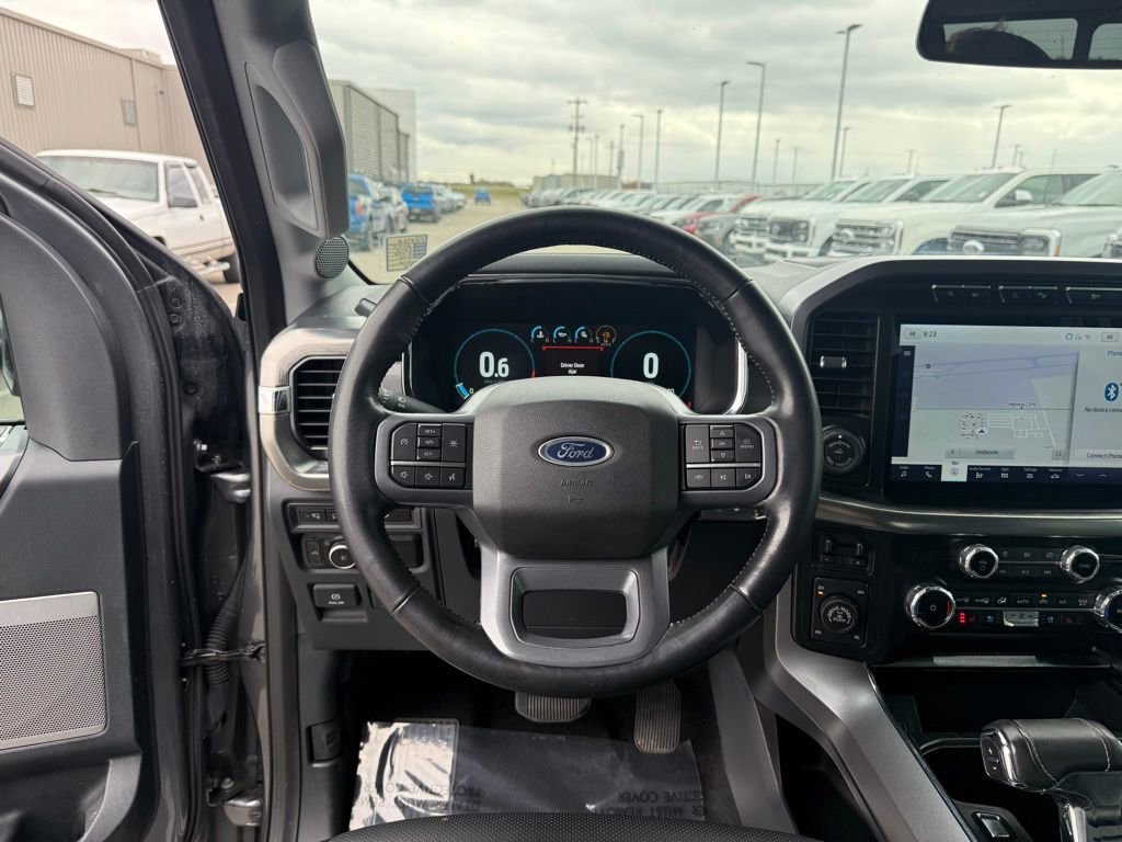 Used 2023 Ford F150 Lariat w/ Trailer Tow Package image 14