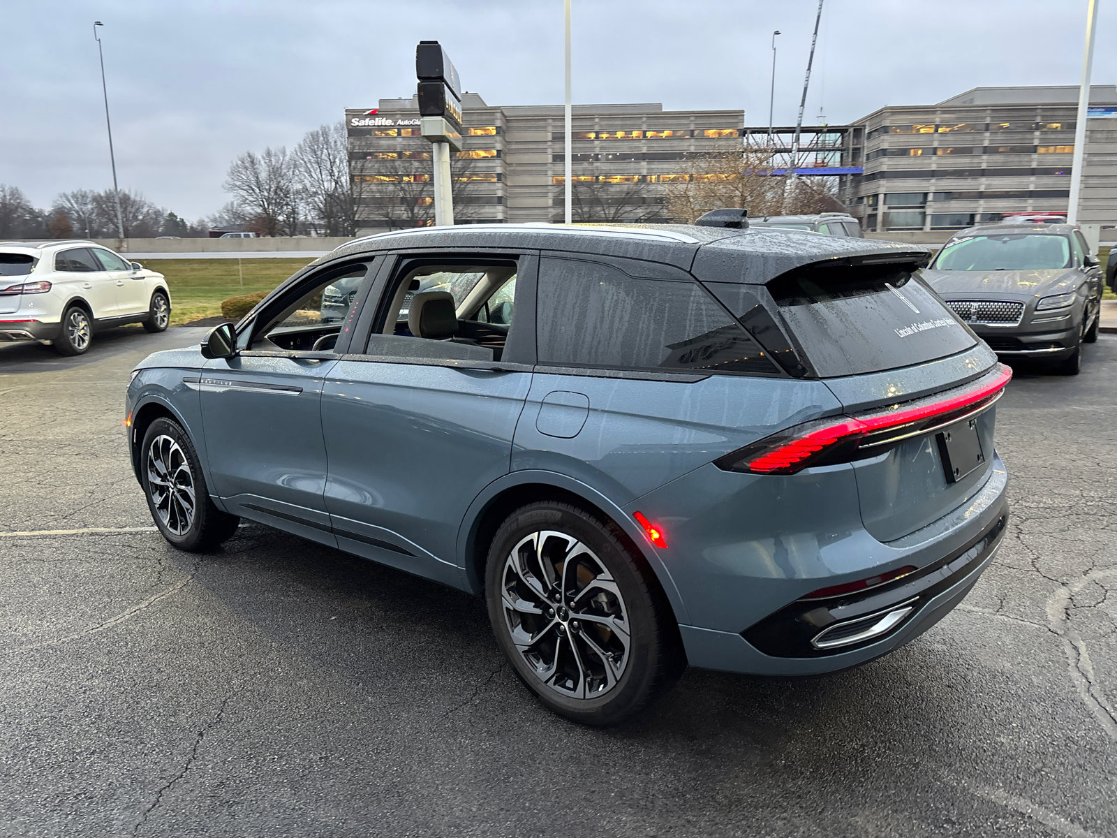 New 2025 Lincoln Nautilus Reserve image 5