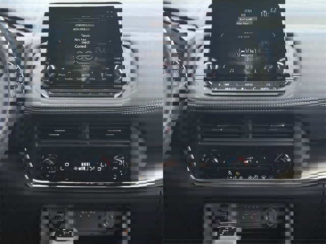 Used 2024 Nissan Rogue SV w/ SV Premium Package image 16