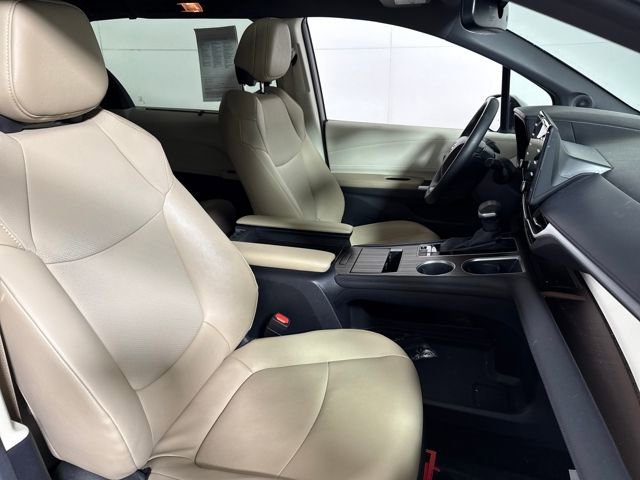 Certified 2024 Toyota Sienna XLE w/ XLE Plus Package image 12
