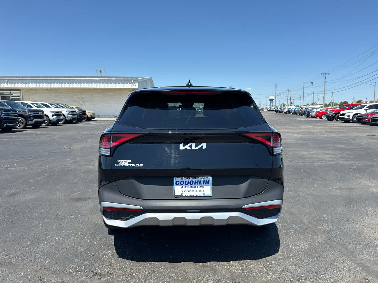 Used 2025 Kia Sportage LX FWD image 4